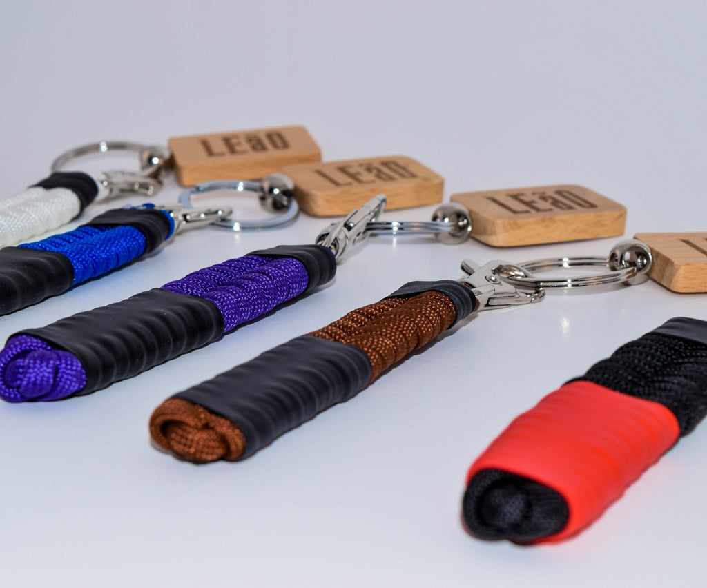 LEaO OPTiCS Ranked Paracord Key Fob with Bamboo LEaO Engraved Key Chain with Ring
